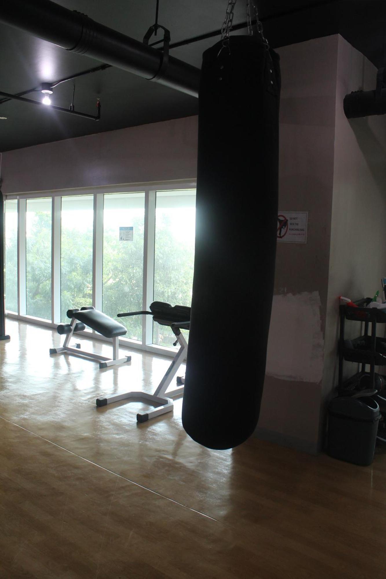 Affordable Makati Serviced Apartments Manila Eksteriør billede
